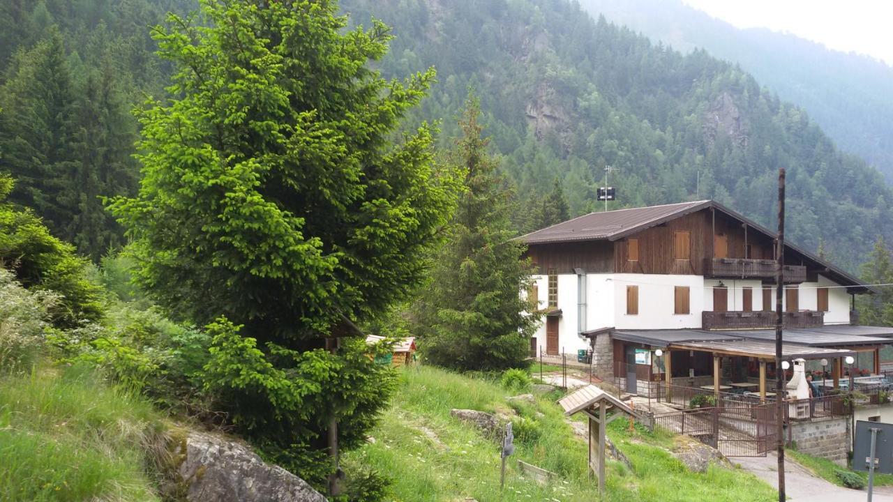 Отель Rifugio Stella Alpina Saviore dell'Adamello Экстерьер фото
